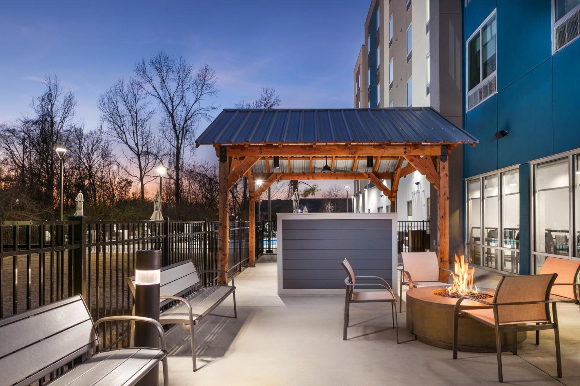 Holiday Inn Express Chattanooga - Hamilton Place מראה חיצוני תמונה